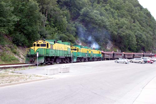 046-White Pass Express Rolling Along